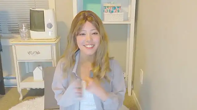 Nana with online show from November 2025 02:04:01 AM