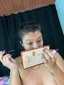 EVAH LEE  online show from April 2026 01:23:02 AM