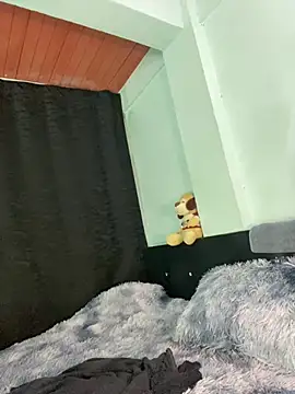 EVAH LEE  online show from April 2026 01:40:02 AM