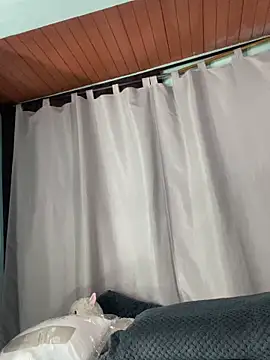 EVAH LEE  online show from February 2026 01:02:02 AM