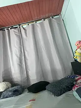 EVAH LEE  online show from March 2026 12:29:02 AM