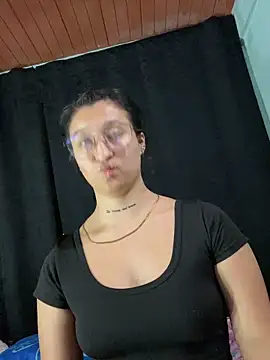 EVAH LEE  online show from March 2026 03:27:01 AM