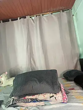 EVAH LEE  online show from February 2026 01:05:02 AM