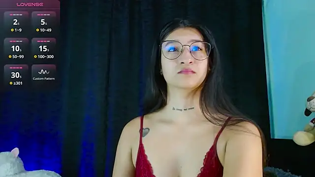 EVAH LEE  online show from November 2025 03:32:02 AM