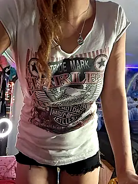 PeachyAriel online show from March 2026 05:03:01 AM