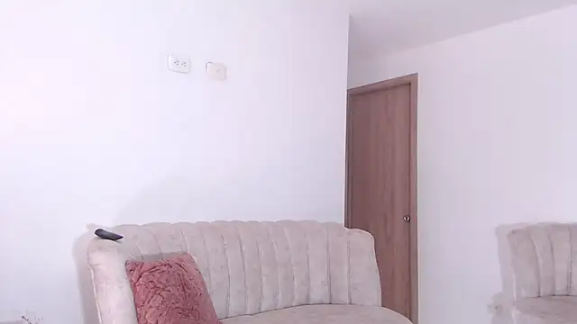Snapshot of Martina_ferer chatting on June 2026 03:06:01 PM Martina ferer online show from June 2026 03:06:01 PM