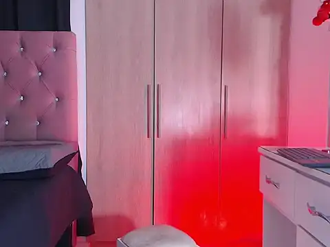 Martina ferer online show from February 2026 02:39:02 PM