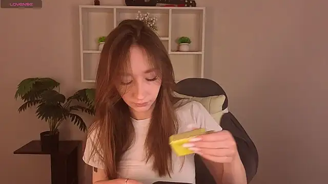 Miche1le Allenne online show from April 2026 01:02:02 AM