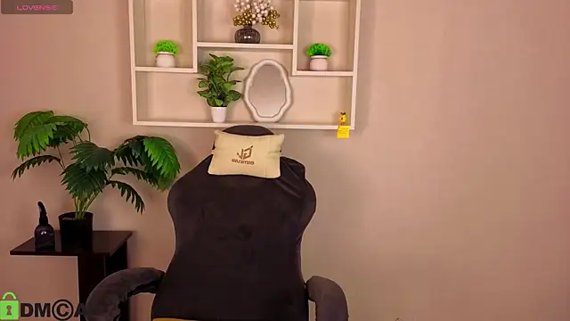 Miche1le Allenne online show from April 2026 01:42:02 AM