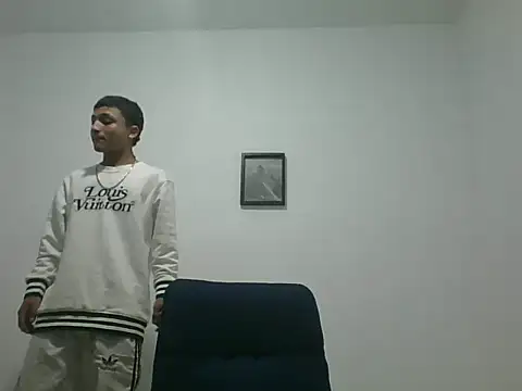 Snapshot of yissus_20_ chatting on November 2025 04:02:01 AM yissus 20 online show from November 2025 04:02:01 AM