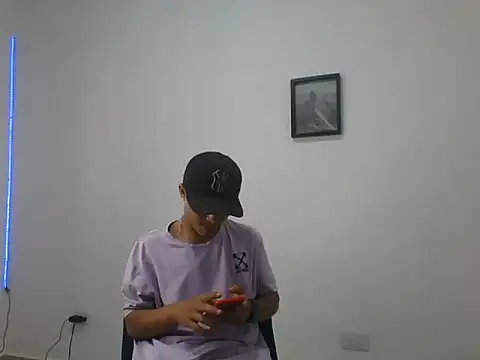 Snapshot of yissus_20_ chatting on April 2026 08:59:02 PM yissus 20 online show from April 2026 08:59:02 PM