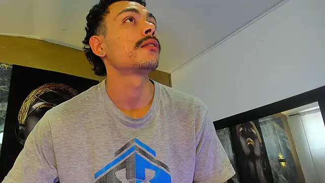 Snapshot of Tommy_kurtt chatting on November 2025 08:20:02 PM Tommy kurtt online show from November 2025 08:20:02 PM