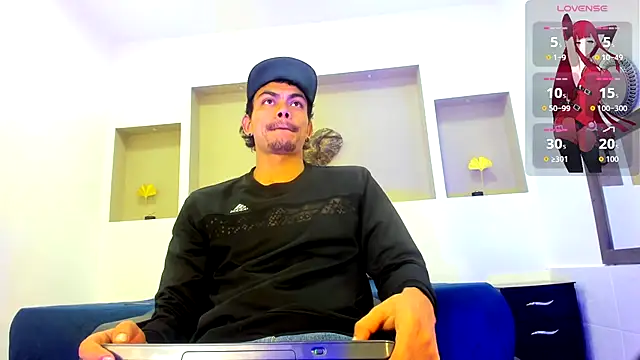 Snapshot of Tommy_kurtt chatting on November 2025 11:36:02 AM Tommy kurtt online show from November 2025 11:36:02 AM