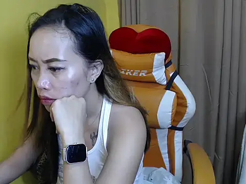 Snapshot of your_hornyapril chatting on October 2025 05:25:03 PM your hornyapril online show from October 2025 05:25:03 PM
