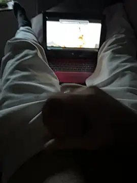 Zoro404040 online show from February 2026 04:49:02 PM