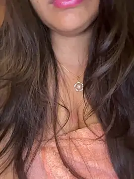 Snapshot of annanya01 chatting on July 2026 04:32:02 AM annanya01 online show from July 2026 04:32:02 AM