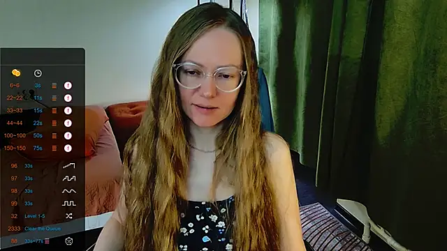 Snapshot of _Goldilocks_ chatting on September 2025 06:49:01 AM  Goldilocks  online show from September 2025 06:49:01 AM
