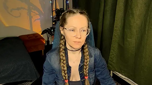 Snapshot of _Goldilocks_ chatting on October 2025 04:08:01 PM  Goldilocks  online show from October 2025 04:08:01 PM