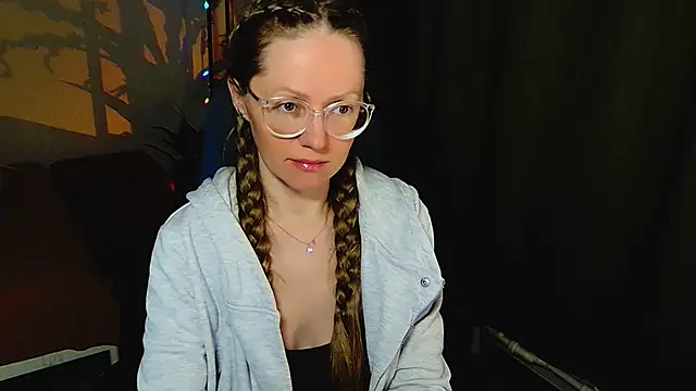 Snapshot of _Goldilocks_ chatting on September 2025 03:40:01 PM  Goldilocks  online show from September 2025 03:40:01 PM