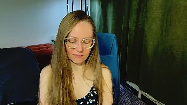 Snapshot of _Goldilocks_ chatting on September 2025 06:42:02 AM  Goldilocks  online show from September 2025 06:42:02 AM
