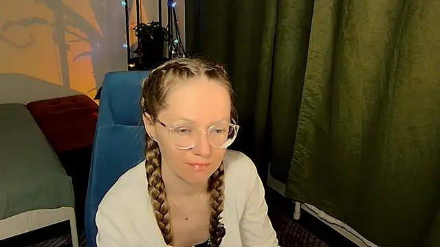 Snapshot of _Goldilocks_ chatting on October 2025 05:24:01 PM  Goldilocks  online show from October 2025 05:24:01 PM