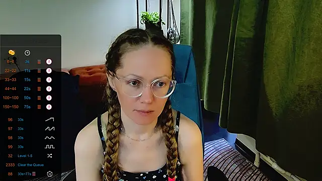Snapshot of _Goldilocks_ chatting on September 2025 07:09:02 AM  Goldilocks  online show from September 2025 07:09:02 AM
