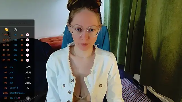 Snapshot of _Goldilocks_ chatting on September 2025 06:36:02 AM  Goldilocks  online show from September 2025 06:36:02 AM