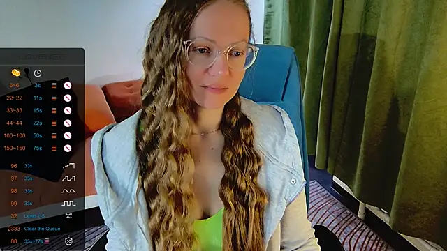 Snapshot of _Goldilocks_ chatting on September 2025 06:35:01 AM  Goldilocks  online show from September 2025 06:35:01 AM