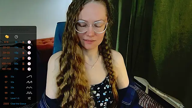 Snapshot of _Goldilocks_ chatting on September 2025 07:13:02 AM  Goldilocks  online show from September 2025 07:13:02 AM