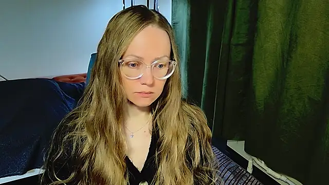 Snapshot of _Goldilocks_ chatting on September 2025 06:31:01 AM  Goldilocks  online show from September 2025 06:31:01 AM