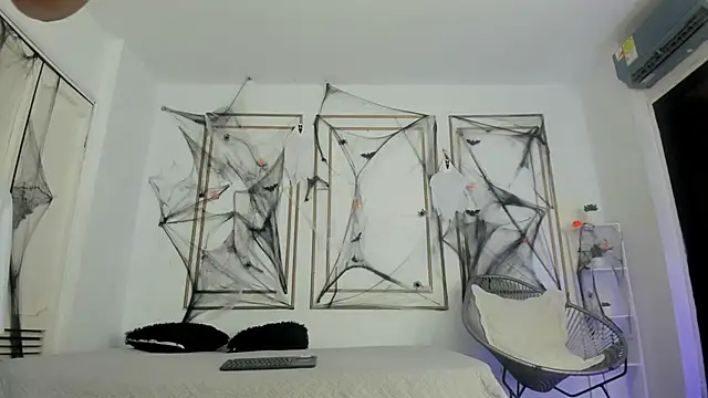 lorena rubio online show from October 2025 12:04:01 PM