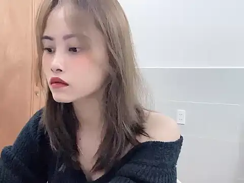 Truclynk1702 online show from September 2025 03:45:01 PM