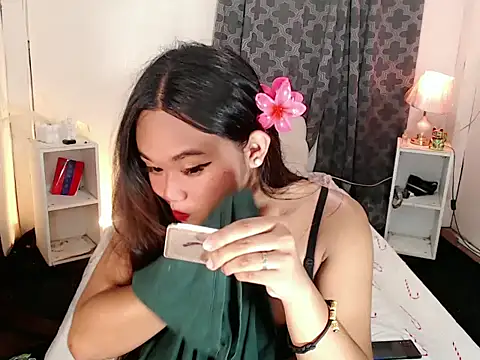 Malia cummer online show from May 2026 04:53:01 AM
