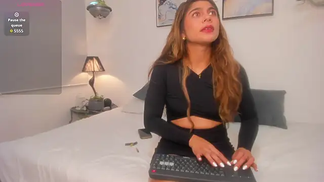 Snapshot of MiaCoopper chatting on October 2025 02:56:01 AM MiaCoopper online show from October 2025 02:56:01 AM