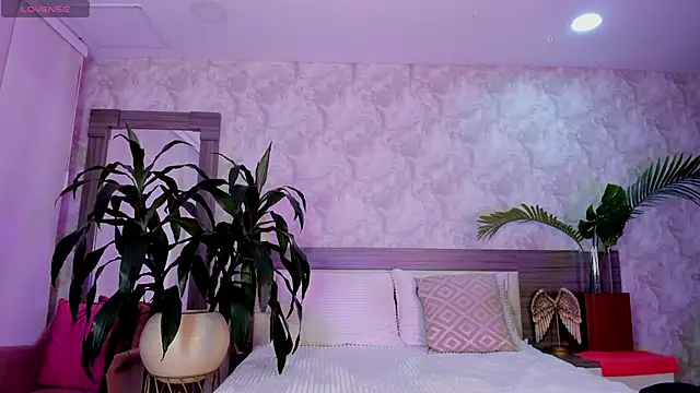 Alaiaguerra online show from June 2026 08:06:01 PM