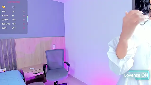 Snapshot of Alaiaguerra chatting on December 2025 03:41:01 AM Alaiaguerra online show from December 2025 03:41:01 AM