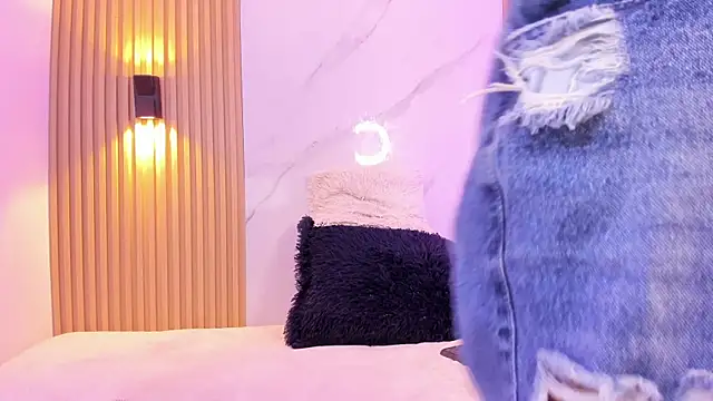 imtammy lynn  online show from April 2026 12:01:02 PM