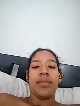 Amber-Sweett online show from November 2025 03:05:02 PM