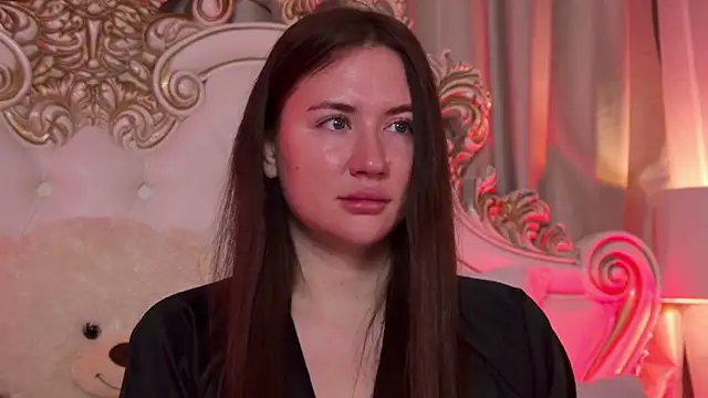 Snapshot of MeganStrain chatting on January 2026 03:24:02 AM MeganStrain online show from January 2026 03:24:02 AM