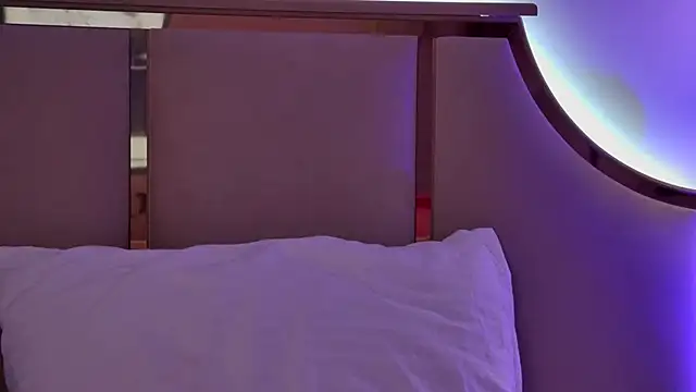 Snapshot of MeganStrain chatting on January 2026 03:22:02 AM MeganStrain online show from January 2026 03:22:02 AM