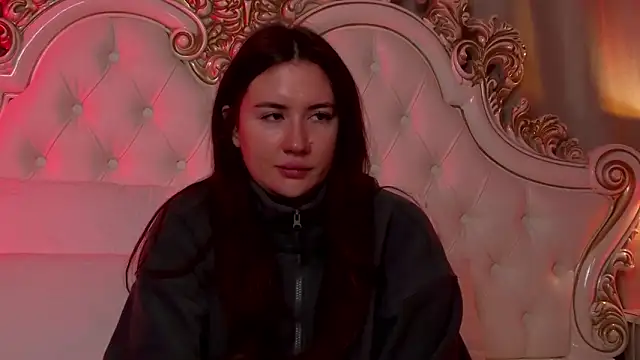 Snapshot of MeganStrain chatting on February 2026 03:38:02 AM MeganStrain online show from February 2026 03:38:02 AM