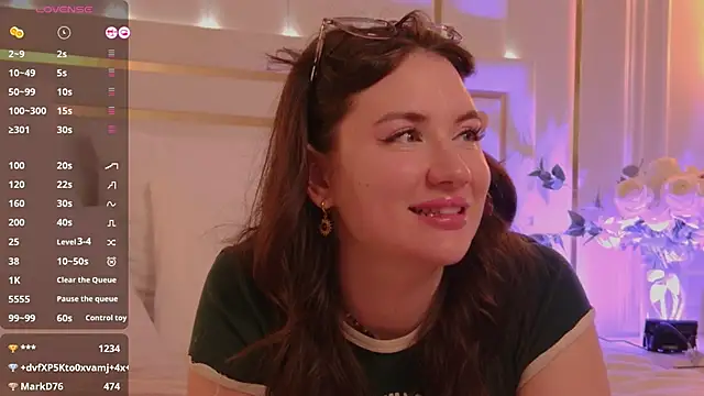 Snapshot of MeganStrain chatting on November 2025 11:27:02 AM MeganStrain online show from November 2025 11:27:02 AM