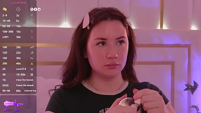 Snapshot of MeganStrain chatting on November 2025 03:18:02 AM MeganStrain online show from November 2025 03:18:02 AM