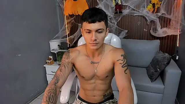 Leo santoro online show from October 2025 02:17:02 PM