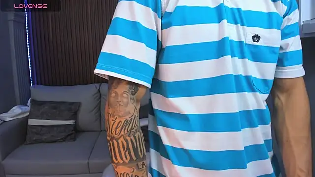 Leo santoro online show from November 2025 01:04:02 PM