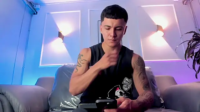 Leo santoro online show from April 2026 02:02:01 PM