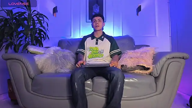 Leo santoro online show from February 2026 01:19:01 PM