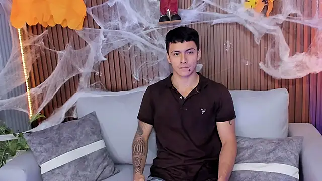 Leo santoro online show from October 2025 01:52:01 PM