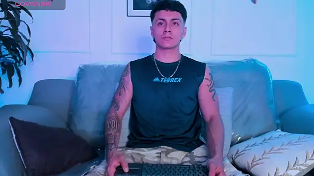 Leo santoro online show from February 2026 01:11:01 PM