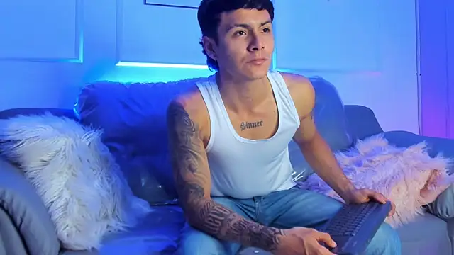 Leo santoro online show from March 2026 01:29:02 PM